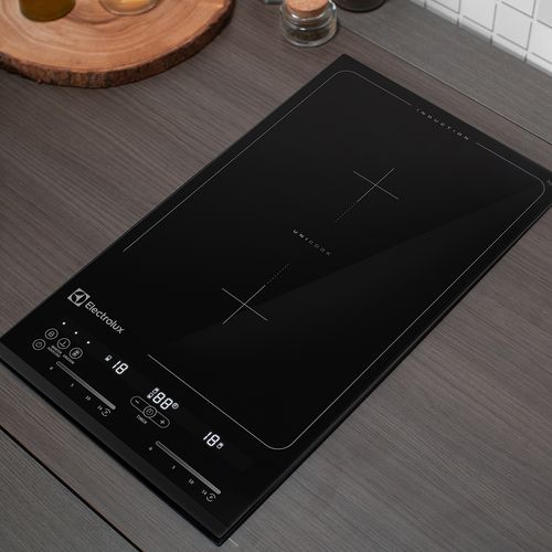 Cooktop Dominó 2 Bocas de Indução com painel touch Electrolux